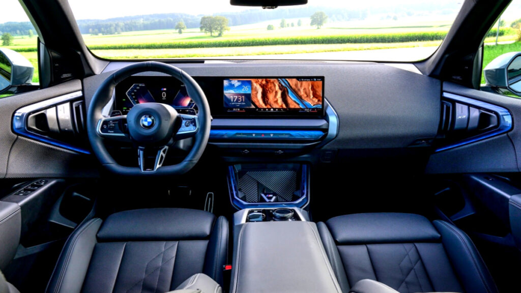 "이러니 사람들이 BMW만 타려고 하지" …전 세계 350만 대 팔린 '이 모델', 드디어 한국 상륙 1 BMW X3