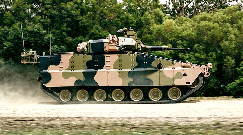 "한국이 만든 명품인데 정작 한국군은 안 써" …시의회까지 도입 촉구, 대체 무슨 무기길래? 5 레드백 장갑차