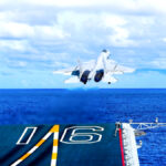 중국 함재기 이륙