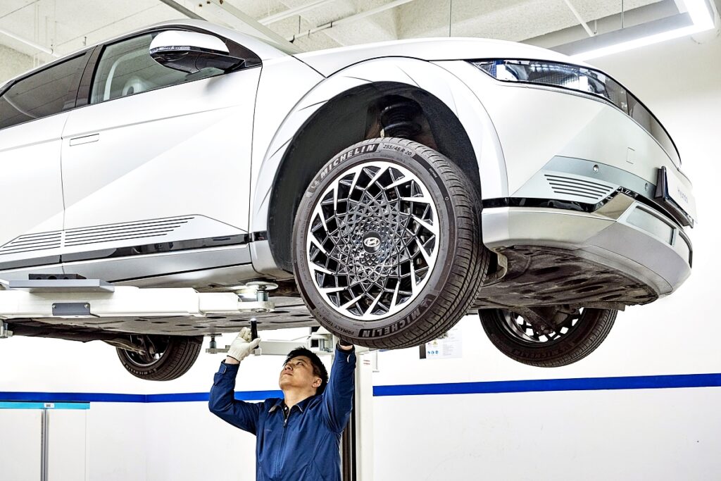 "이러면 국산차 탈 이유가 없는데?" …지금껏 운전자들이 몰랐던 '황당 현실', 대체 이게 무슨 3 자동차 정비