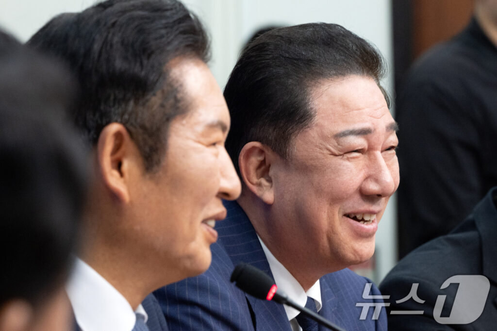 당내 갈등 전면화