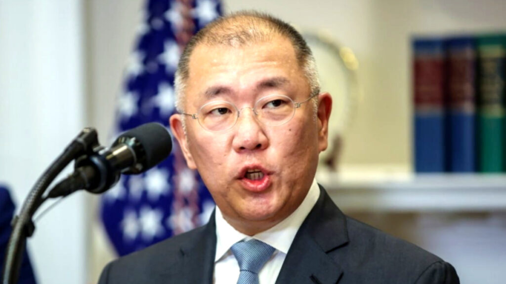 "정의선 회장 또 일냈다"…"벤츠·BMW 잡겠다" 만든 신차, 정체보니 '깜짝' 1 제네시스 전기 SUV GV90 도로 위 포착