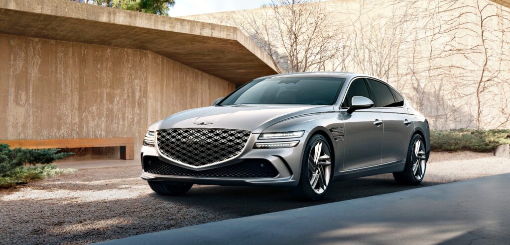 "5년 안에 판매량 35만 대 찍겠다" …작정하고 나온 제네시스에 '화들짝', 어떤 차 나오길래 4 제네시스 GV90