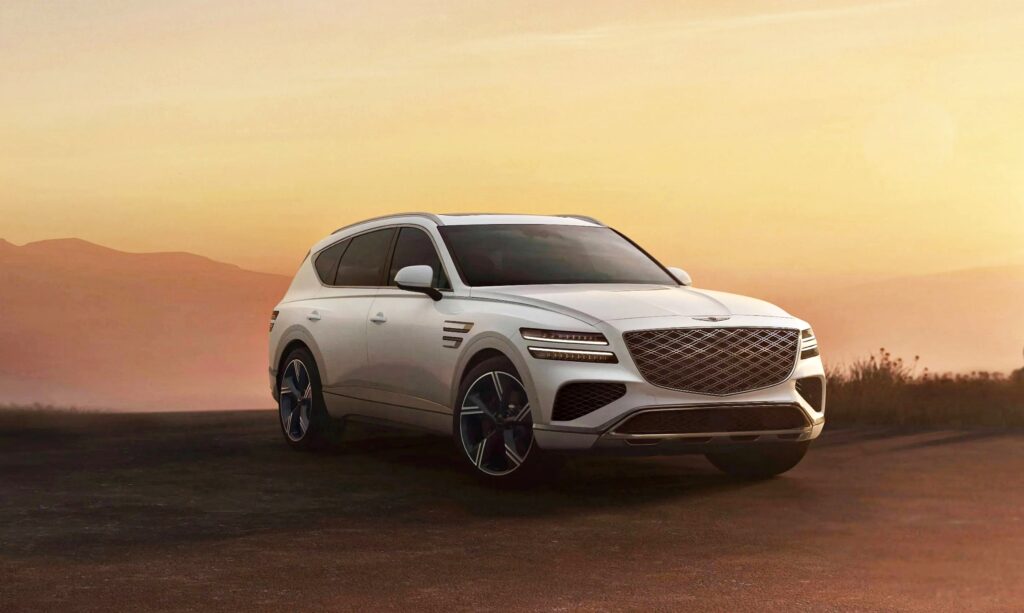 "5년 안에 판매량 35만 대 찍겠다" …작정하고 나온 제네시스에 '화들짝', 어떤 차 나오길래 3 제네시스 GV90