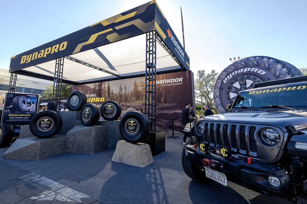 콧대 높은 독일마저 "입이 떡"..."한국산 없으면 안된다" '초대박'난 이유 3 한국타이어 폭스바겐 공급