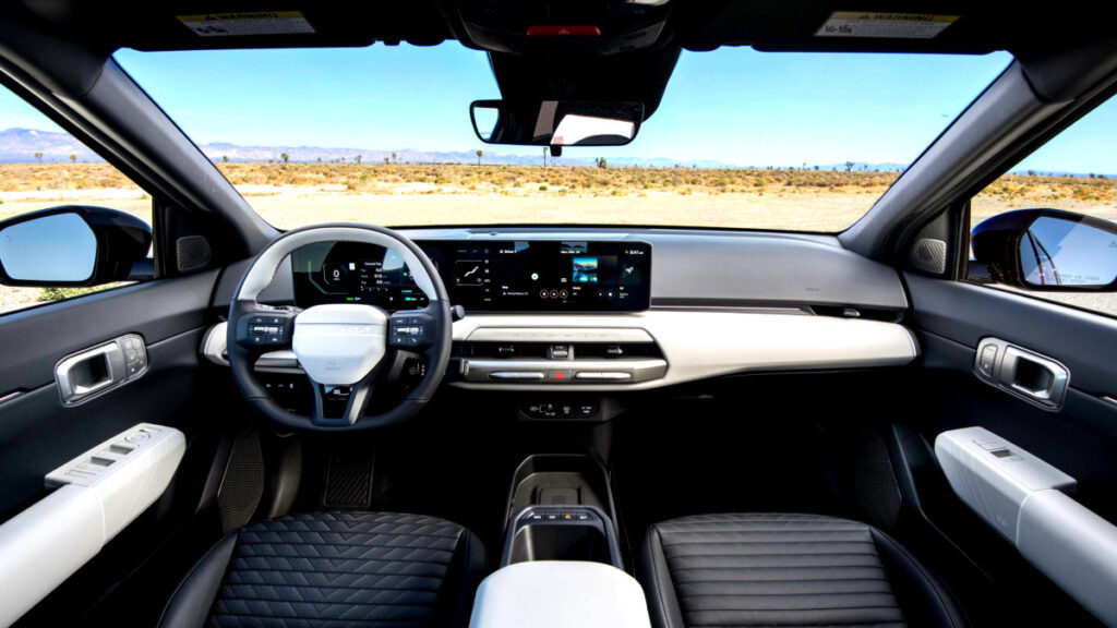 "한국차가 BMW 제쳤다고?"…5년 연속 "최고" 반열 오른 이 車, "이 정도일 줄은" 1 기아 EV4 유럽 후보