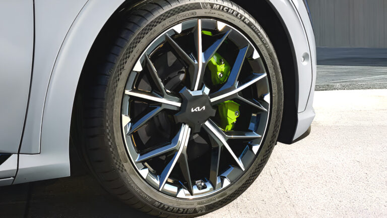 기아 EV6 GT, 테슬라 제치고 유럽 전기차 평가 1위