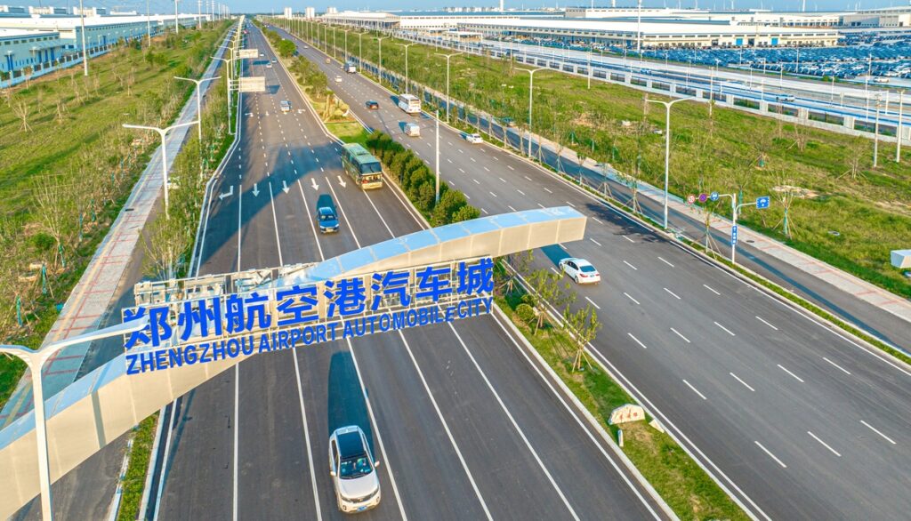 "한국 공장은 또 멈췄는데"…옆 나라는 '역대급 호황'? "이러다 싹 다 뺏긴다" 2 한국 전기차 생산 속도