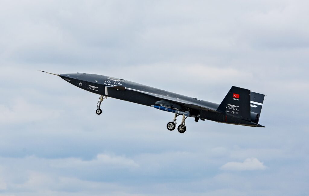 "미국도, 중국도 아니었다" …영화 같은 일이 현실로, 세계 최초 기록한 신개념 전투기 정체가? 2 크즐엘마