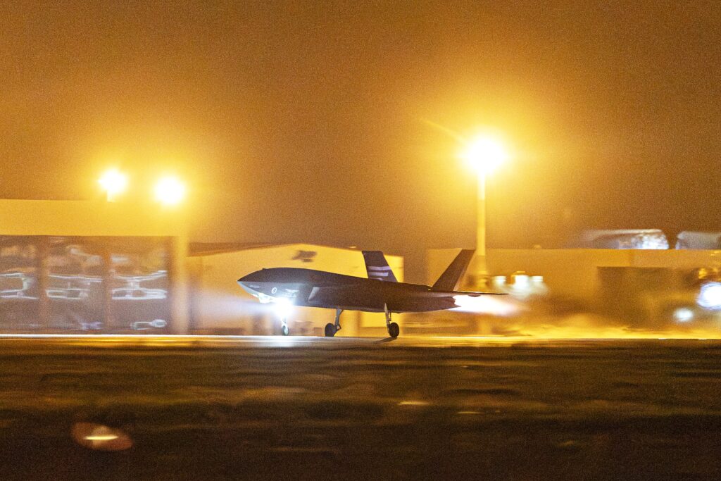 "미국도, 중국도 아니었다" …영화 같은 일이 현실로, 세계 최초 기록한 신개념 전투기 정체가? 5 크즐엘마