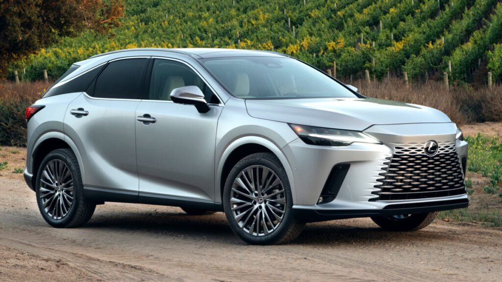 "한번 타면 제네시스 못 타요"...연비·승차감 미쳤다는 이 車, 정체 보니 2 렉서스 RX 트림