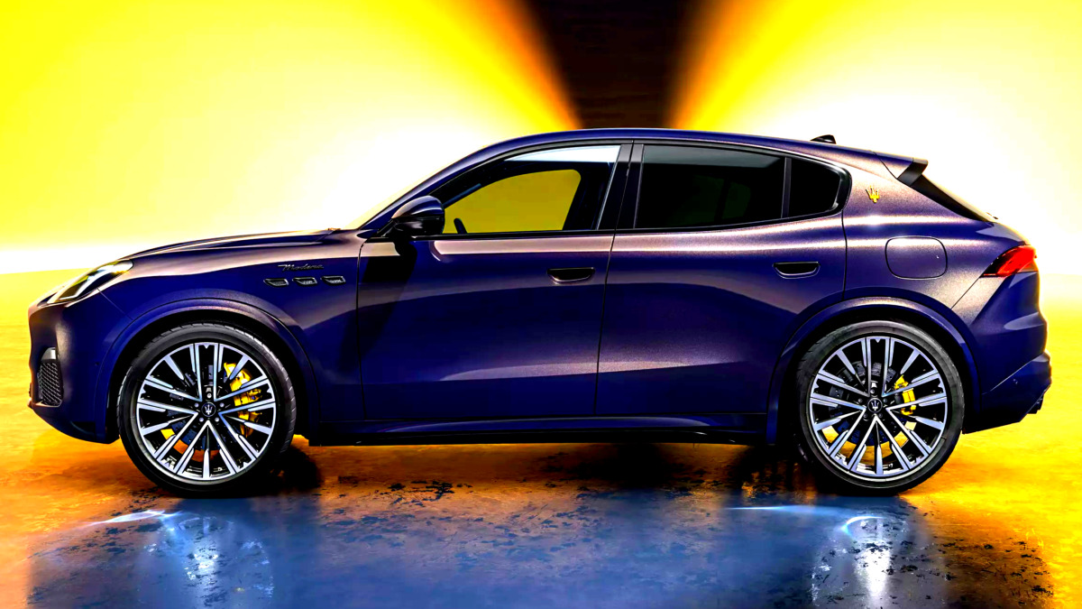 마세라티 루미나 블루