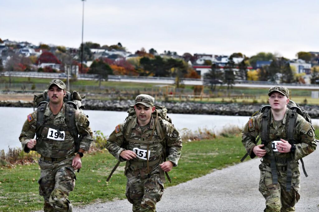 "미국의 심장부가 뚫렸다" …역사상 '최악의 사태', CIA가 직접 키운 부대인데 '이럴 수가' 4 주방위군