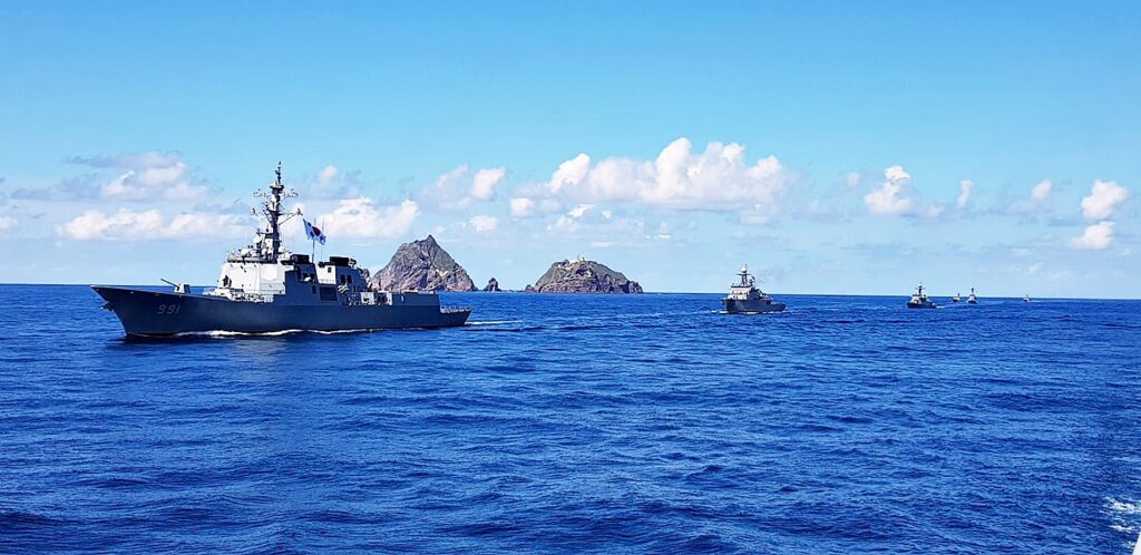 "충무공의 후예라더니 역사상 최악" …유례없는 '초유 사태'에 국방부마저 '맙소사', 대체 왜? 3 해군