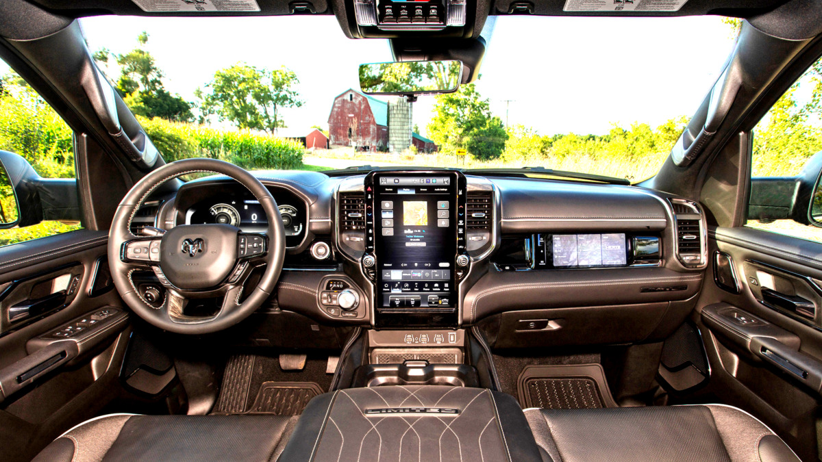 램 SUV 시장 진출