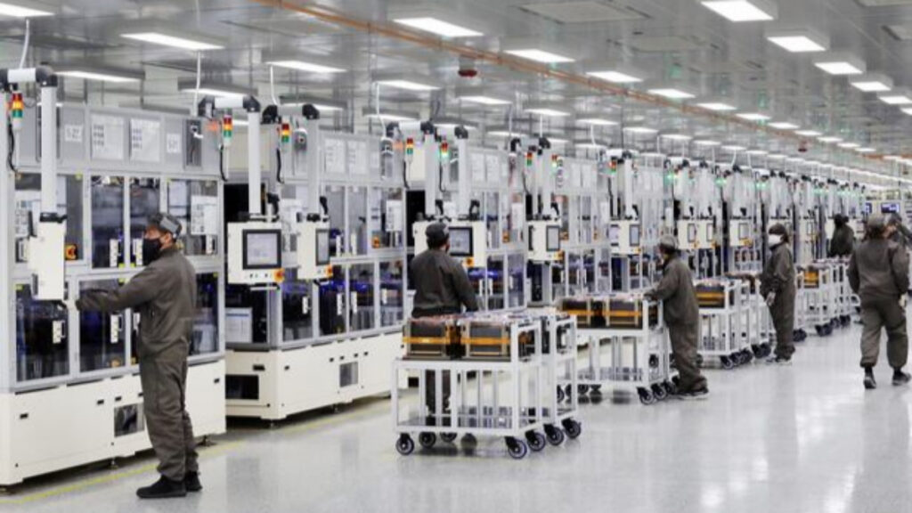 비싼 돈 주고 샀는데 "뒤통수 제대로 맞았다"...'슬픈 현실'에 차주들 '울컥' 4 SK온 미국 사업법인 SKBA가 운영하는 배터리 공장