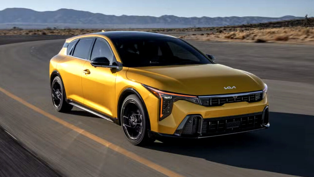 2025 Kia K4 해치백