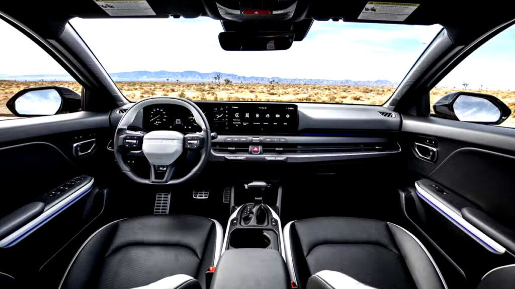 2025 Kia K4 해치백