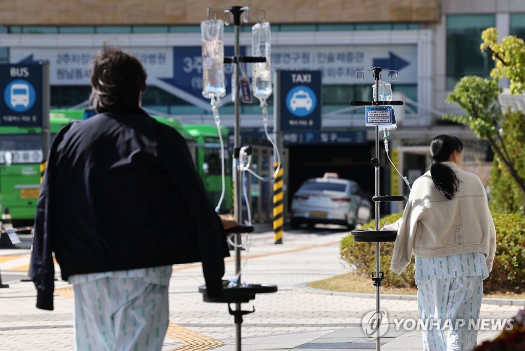 "26년 만에 드디어 폐지되네요"…이제부터 "돈 걱정 없다"는 말에 서민들 '눈물 펑펑' 2 의료급여 기준 폐지