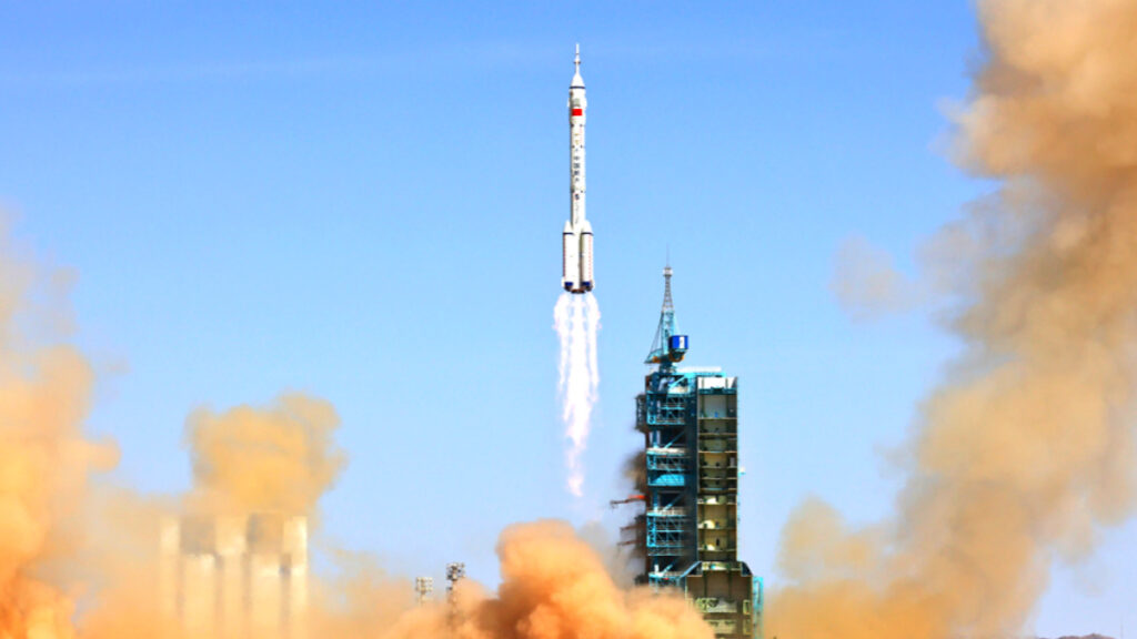 "40분의 1 가격으로 미국 초토화?" …중국이 개발한 '신무기'에 전 세계 '발칵', 대체 정체가? 1 극초음속 미사일