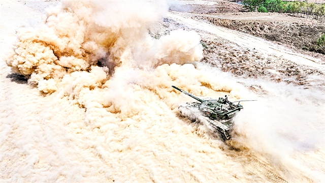 "전투 도중 갑자기 '펑'" …중국산 믿었다가 '결국 이렇게 됐다', 태국군에서 무슨 일이? 5 VT-4 전차