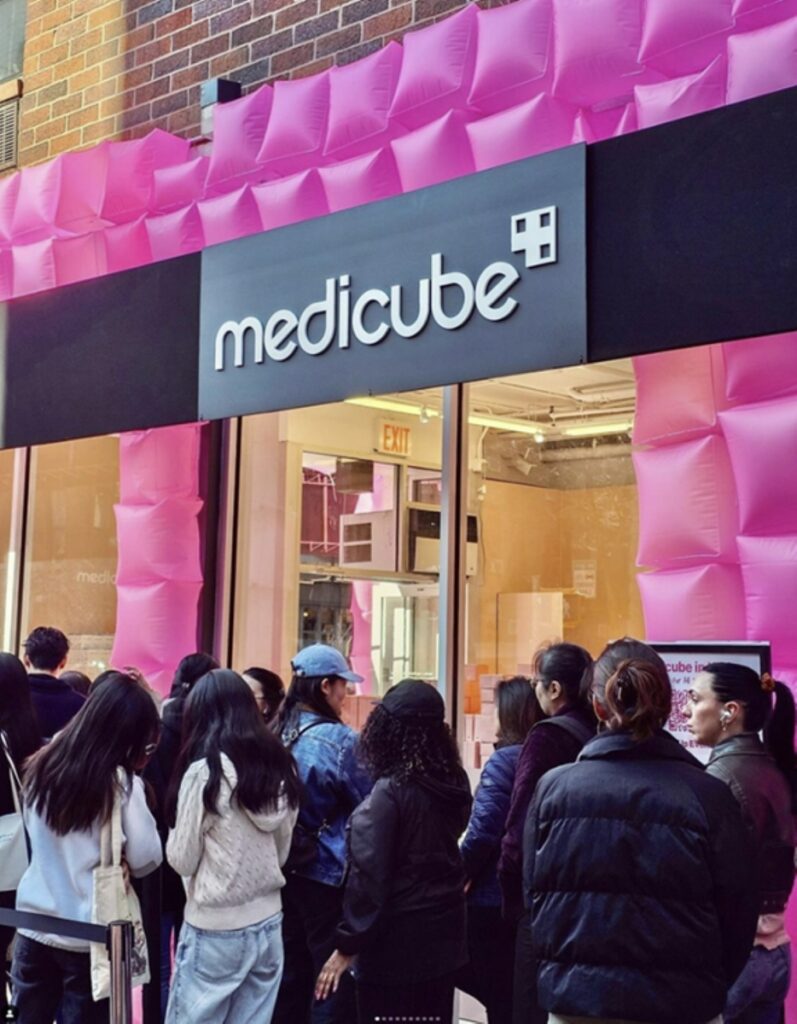 싼값에 풀리자 "지금 아니면 못 산다"…해외서 무더기로 팔린 한국산, "결국 일 냈다" 2 K-뷰티 블프 성과