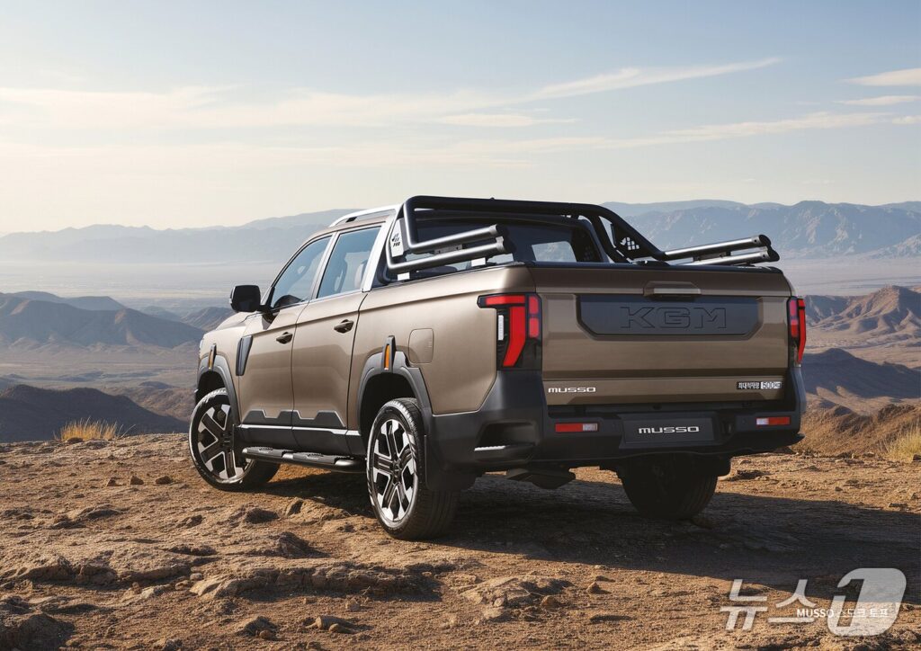 "쌍용차 잘 나간 이유 있었네"…아빠들 "역시는 역시" 감탄 터진 이유 4 KGM 차세대 무쏘 공개