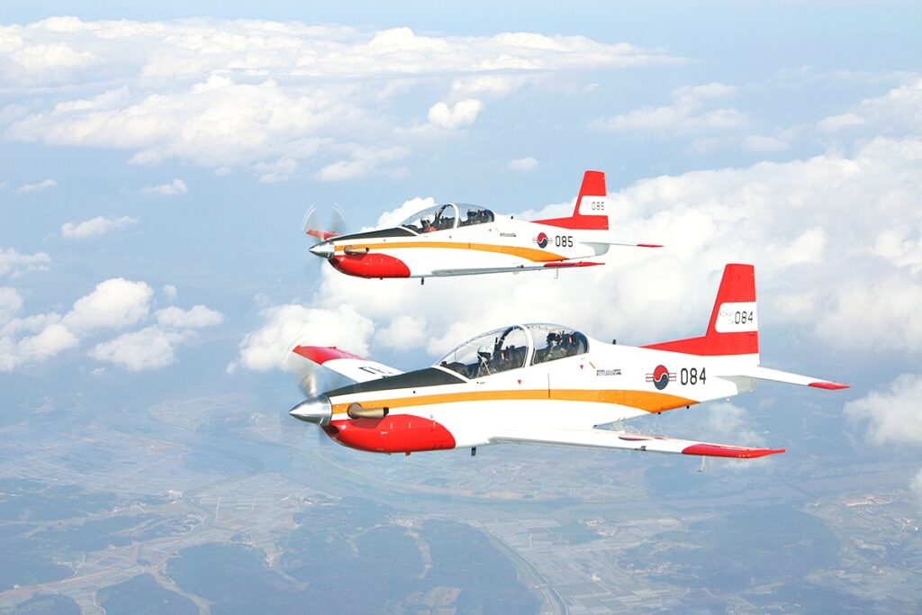 KF-21과 FA-50에 앞서 '이게' 있었다" …한국 항공기의 첫 시작을 알린 '기념비적 기체'의 정체 2 KT-1