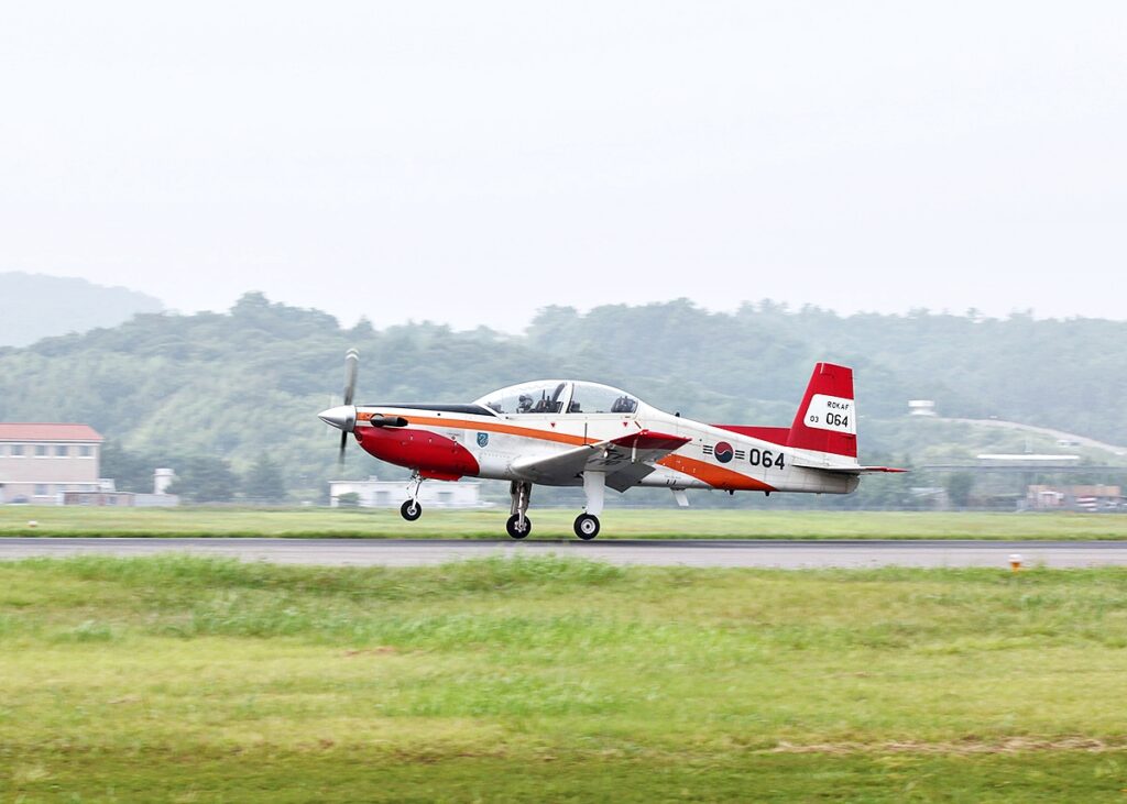KF-21과 FA-50에 앞서 '이게' 있었다" …한국 항공기의 첫 시작을 알린 '기념비적 기체'의 정체 4 KT-1