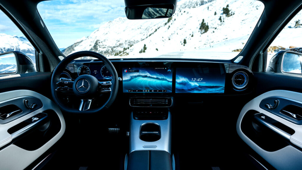 "진짜 작정하고 만들었네", "윗급들 다 죽겠다"...공개된 SUV 옵션 수준에 '깜짝' 4 벤츠 신형 GLB 공개