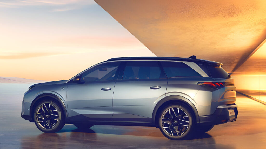 푸조 5008 하이브리드