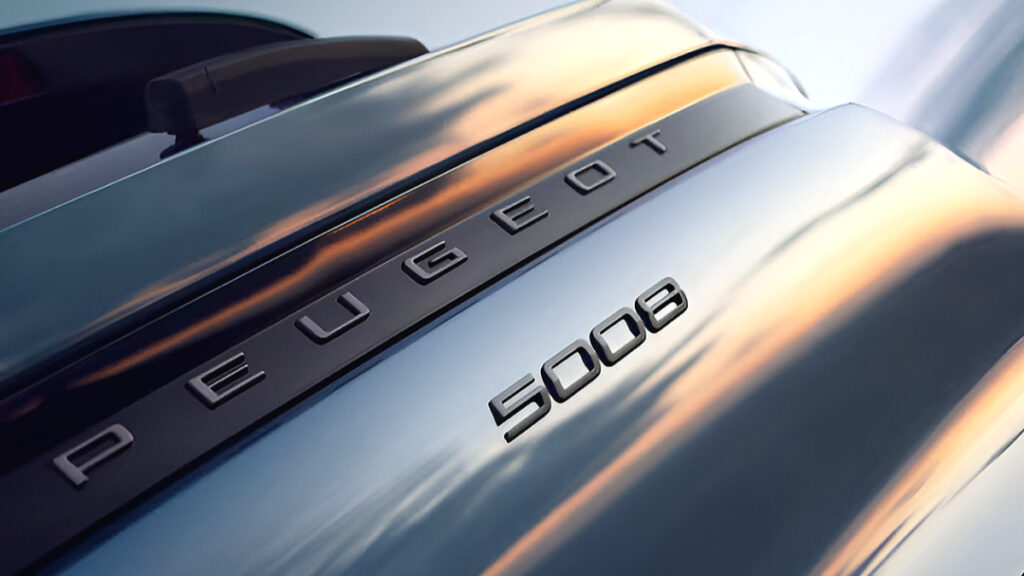 푸조 5008 하이브리드