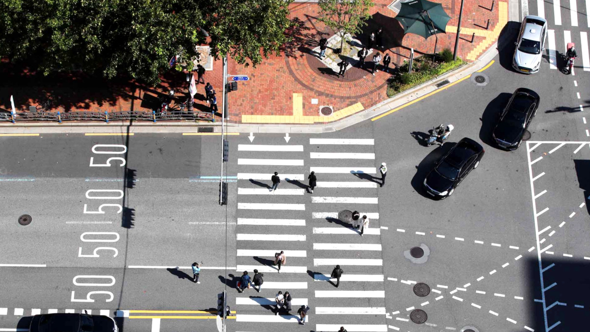 우회전 차량 대기