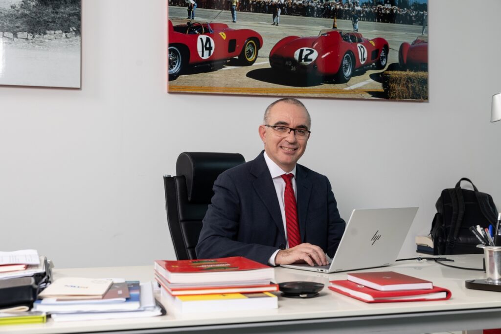 수억 대 팔더니 "기어이 해냈다"…페라리 회장도 홀린 삼성의 '신의 한 수' 깜짝 2 삼성디스플레이 경쟁력