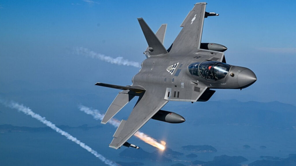 "깡통 전투기라는 오명 이제 끝난다" …KF-21 우려 종식 위한 마지막 걸음, 드디어 1 KF-21