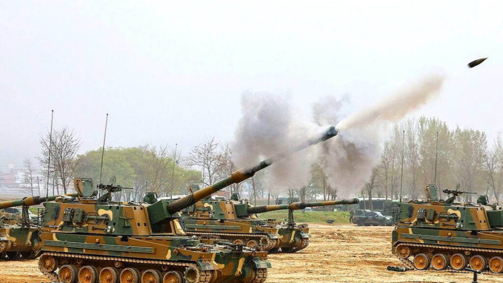 "우리도 옆 나라 따라서 K-9 지르자" …자주포 명가였던 '이 나라', 자국 무기 대신 K-9 눈독 1 K-9 자주포