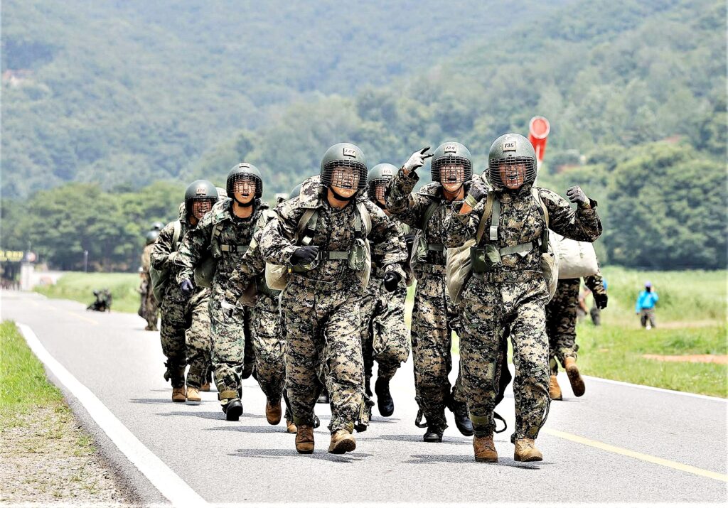 "우려하던 최악 시나리오 현실로" …지난해보다 2배 이상 급증, 처량한 육군 사관학교 실태 봤더니 3 사관학교