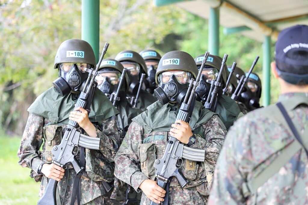 군대 갈 사람 없다더니 "다 이유가 있었네" …병무청 발표에 '화들짝', 대체 뭐 하고 있었나 '분통' 5 병역 기피