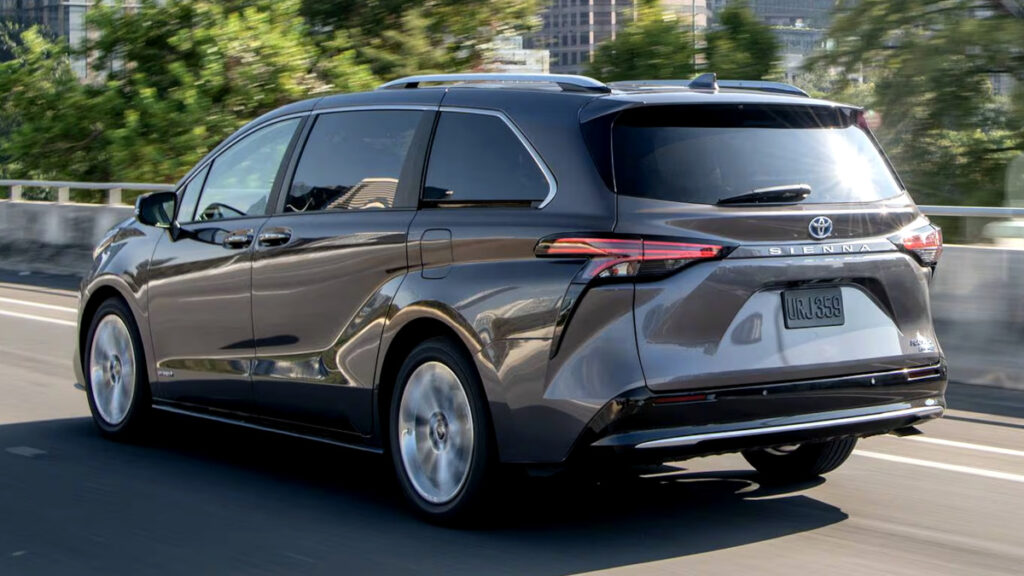 "팰리세이드 계약 취소했다"…3천만 원 아끼고 승차감 잡은 '현실적 대안' 4 토요타 시에나 중고