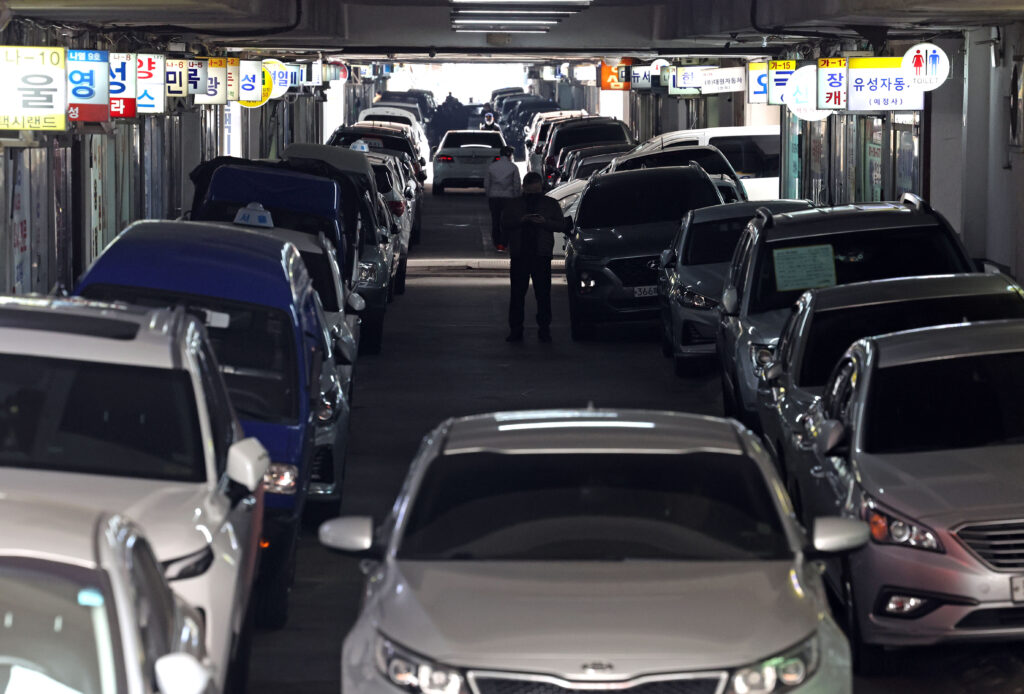 차 살 때 '천만 원' 아끼려면 "'이것'부터 확인하세요"…딜러도 놀라는 꿀팁 3 12월 중고차 시세