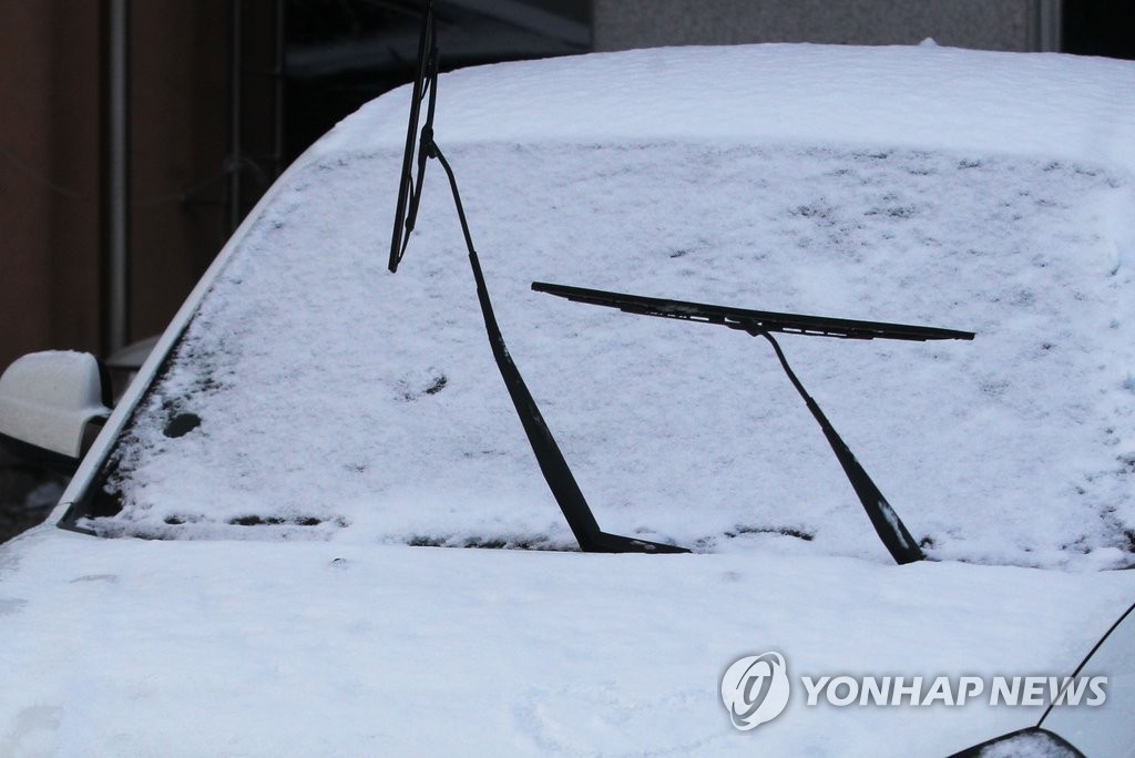 겨울철 와이퍼 세우기