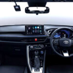 야리스 크로스 나이트쉐이드