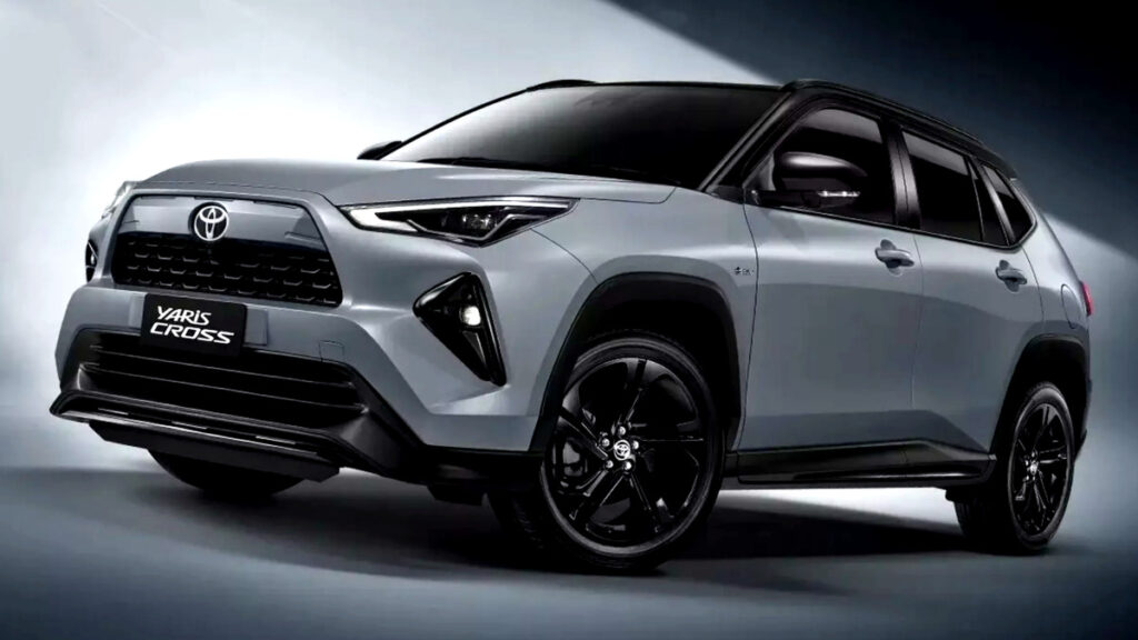 야리스 크로스 나이트쉐이드