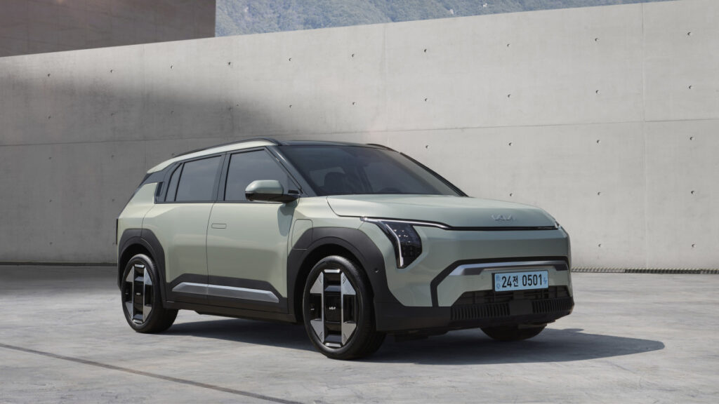 “르노 이제 어떡해요”…작정하고 나온 ‘국산 SUV’, 연비·옵션 수준이 ‘무려’ 2 기아 EV3