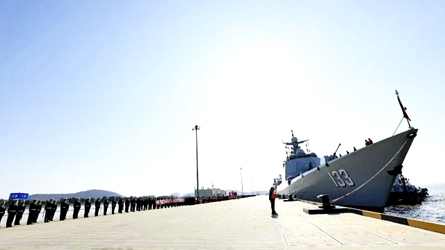 "하루라도 조용한 날이 없다" …또 불안한 움직임 포착, 중국 군함 향하는 곳 봤더니 '발칵' 3 중국 군함