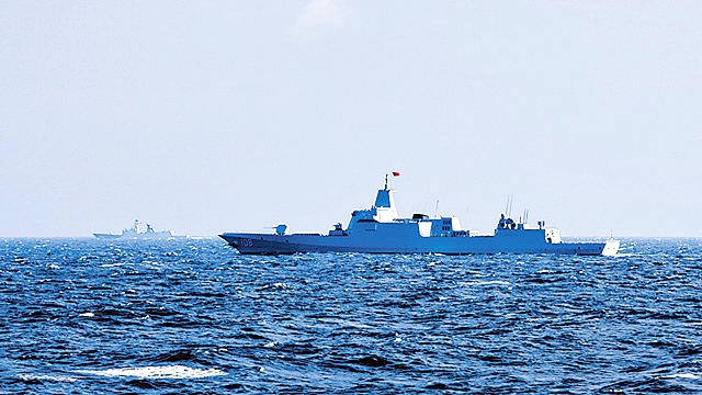 "연초부터 또 왜 이러나?" …꺼림직한 중국 움직임에 '초긴장', 알고 보니 국제적 망신? 2 052D형 구축함