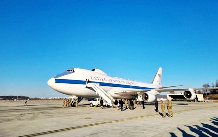 "설마 이대로 핵전쟁 터지나?" …미국 전역 '발칵' 뒤집은 항공기 한 대, 대체 정체가 뭐길래? 2 E-4B 나이트워치