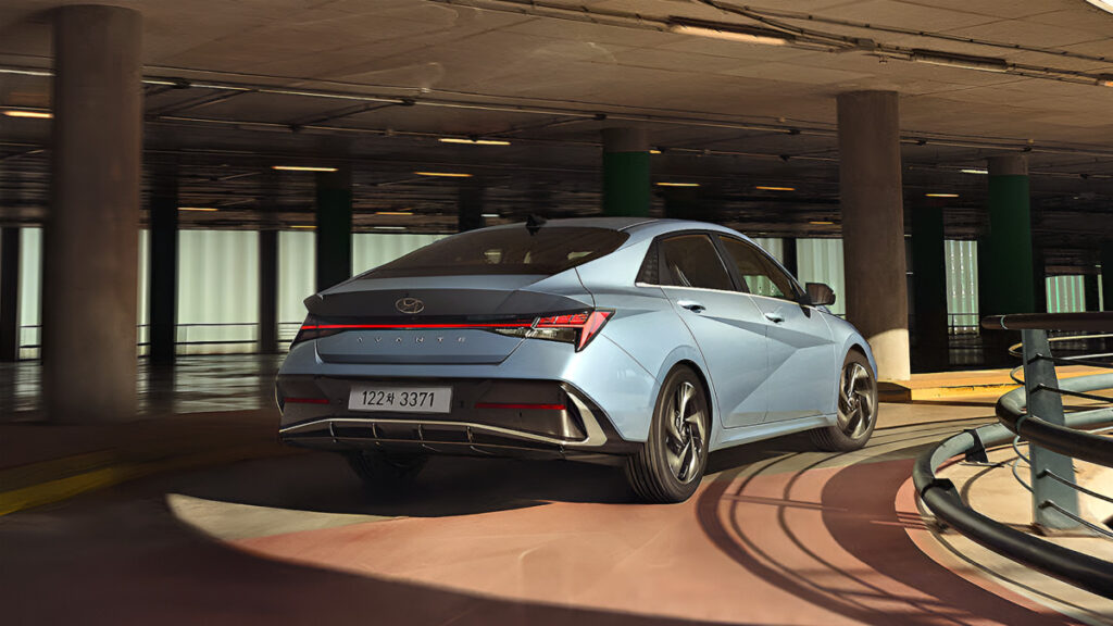 SUV 천하 속에서도 “가성비로 대박”…스포티지까지 제치더니 '이게 정말?' 4 현대차 아반떼