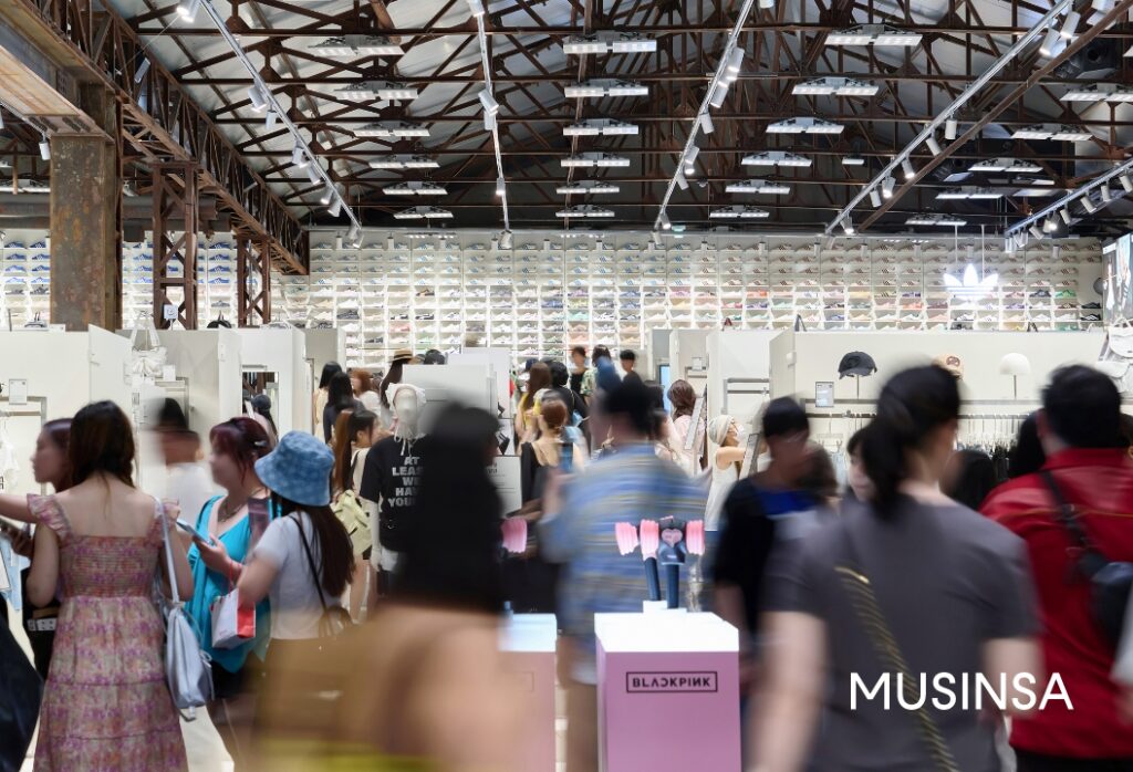 무신사 거래액 100억 돌파