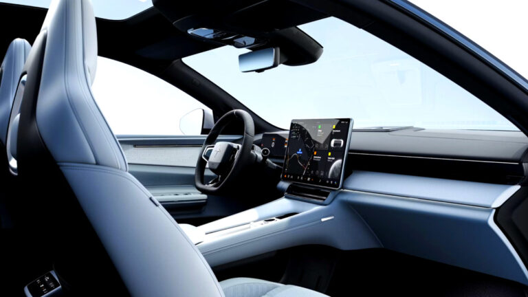 폴스타 판매량 급증